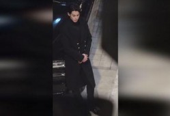 王鹤棣娱乐吃大瓜了
