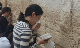 娱乐吃瓜君笑场