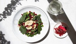 娱乐吃瓜模板素材,明星恋情曝光，幕后真相竟如此惊人！